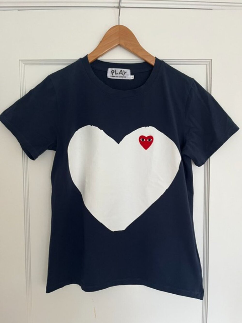 NWOT Comme Des Garçons Play logo-patch printed T-shirt | Size Small